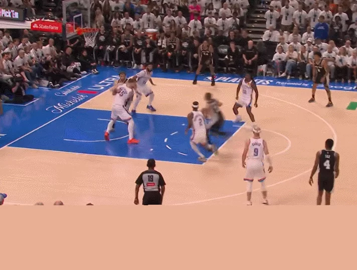 拿下天王山!雷霆3-2马刺夺赛点 亚历山大17罚砍32+9文班15中4迷失_切特_麦凯恩_NBA